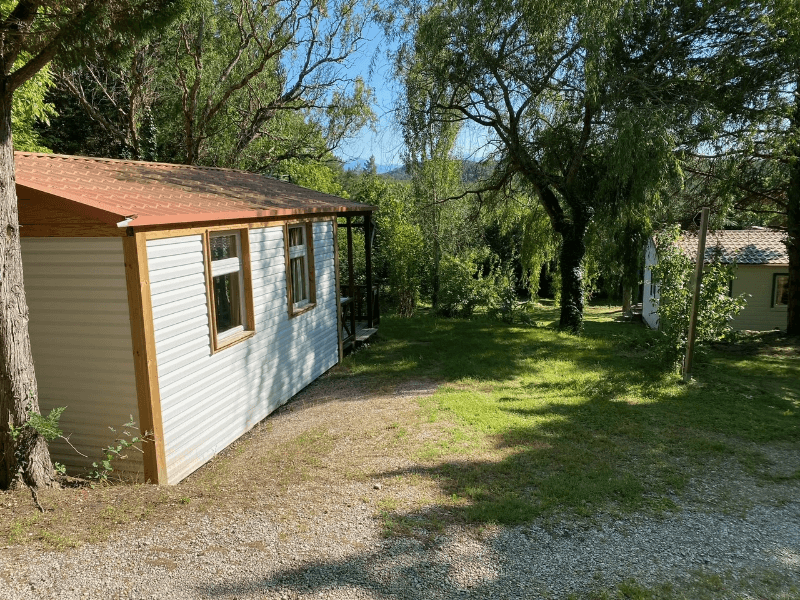 Exterior view of the Châtaignier chalet 5 people. Chalets rental in Camon