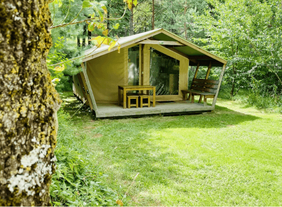 Le glamping à Camon en Ariège en Occitanie à la Pibola