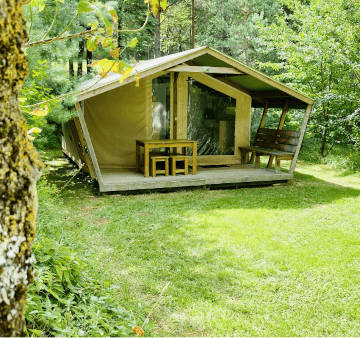 Le glamping à Camon en Ariège en Occitanie à la Pibola