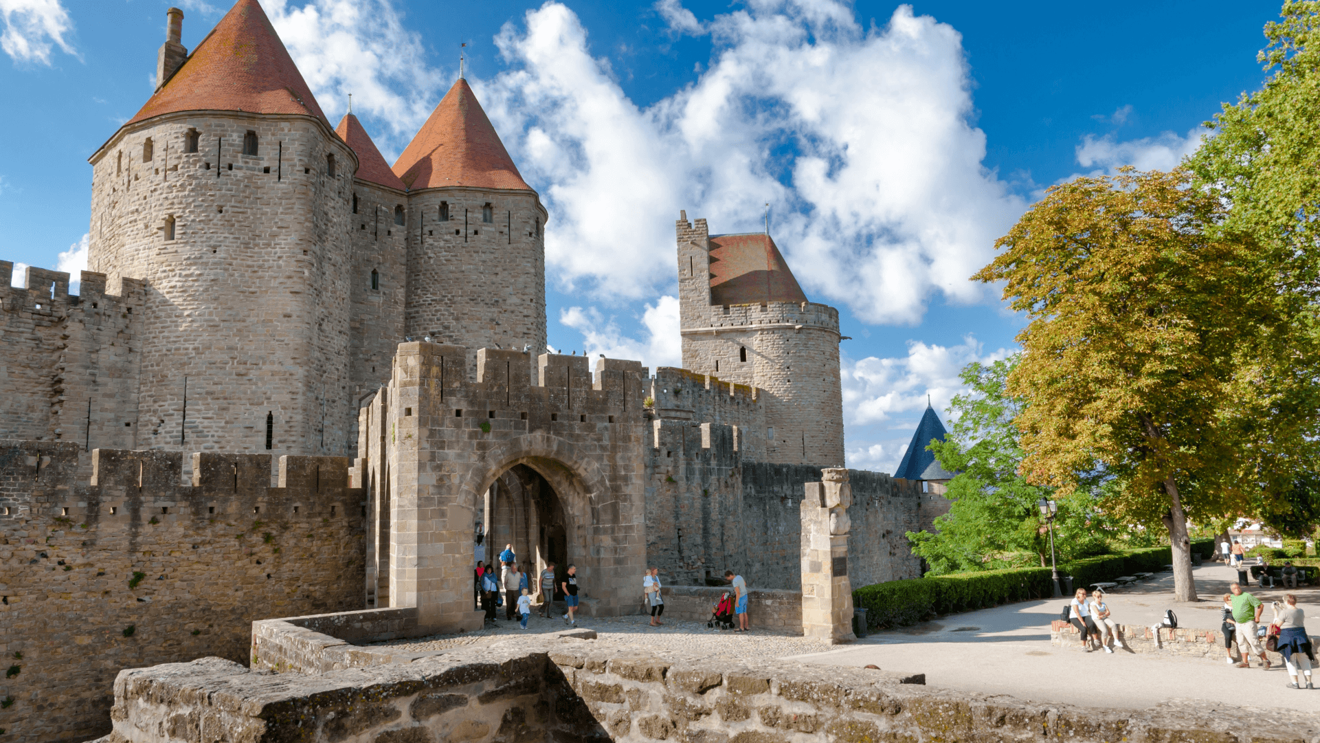 Cité de Carcassonne, aux alentours du camping la Pibola à Camon en Ariège en Occitanie